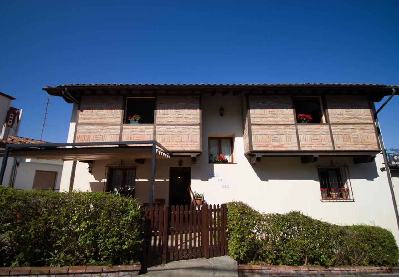 Pasaje San Jorge Hotel Comillas Exterior photo